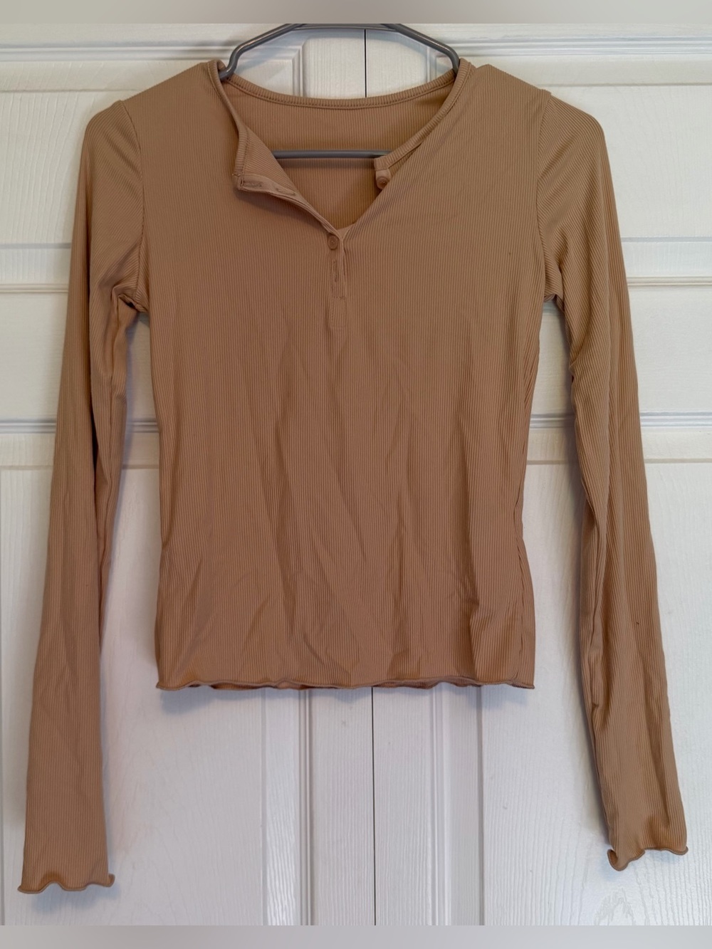 Long-Sleeve Ribbed Henley Top in Beige
